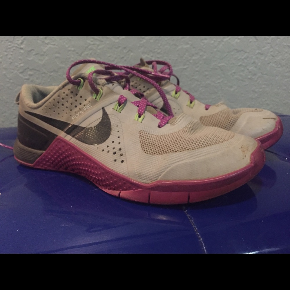 Mike metcons size 6.5
